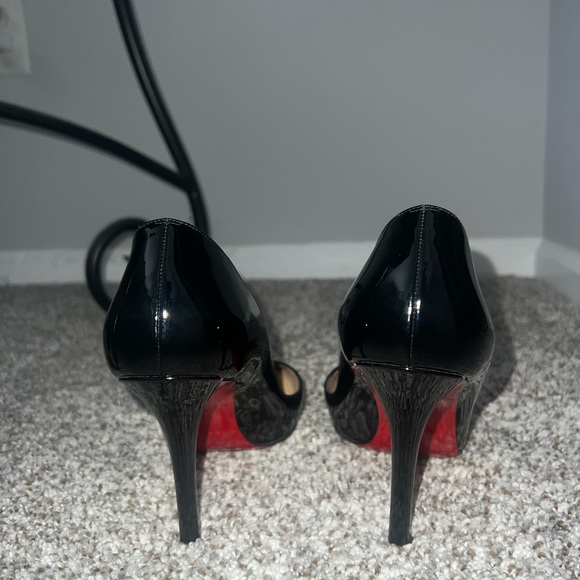 Authentic louboutin heels. Gently worn condition! - Picture 8 of 9